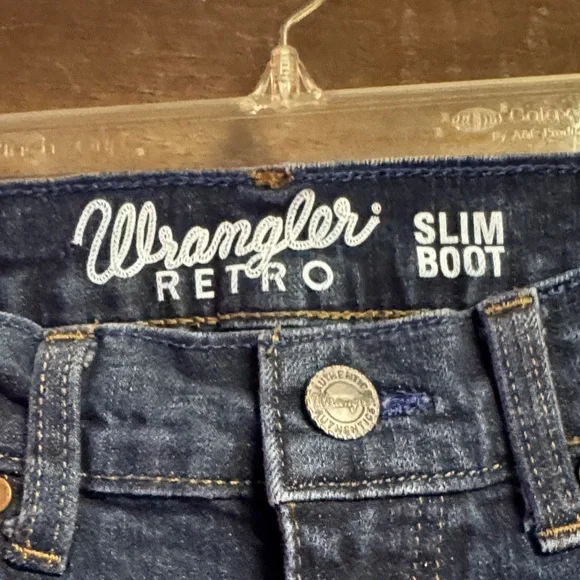 Wrangler women’s Retro Slim Boot Jeans - Picture 2 of 4
